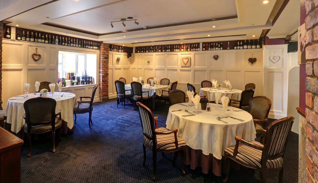 Manor Court Hotel Carnaby Eksteriør billede