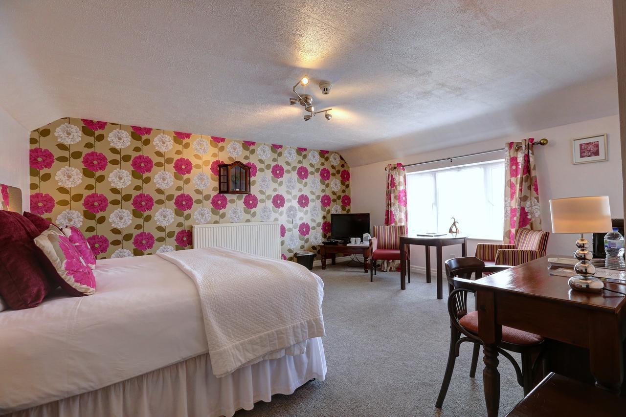 Manor Court Hotel Carnaby Eksteriør billede
