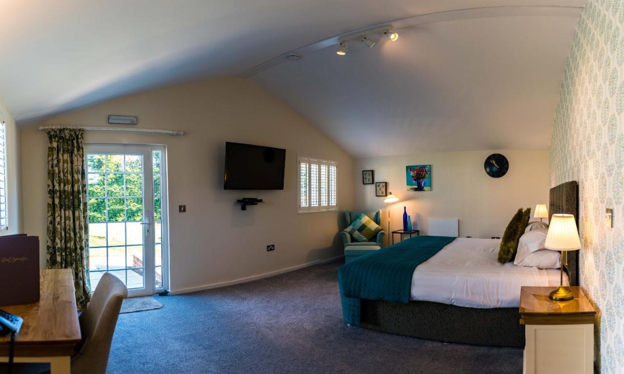 Manor Court Hotel Carnaby Eksteriør billede