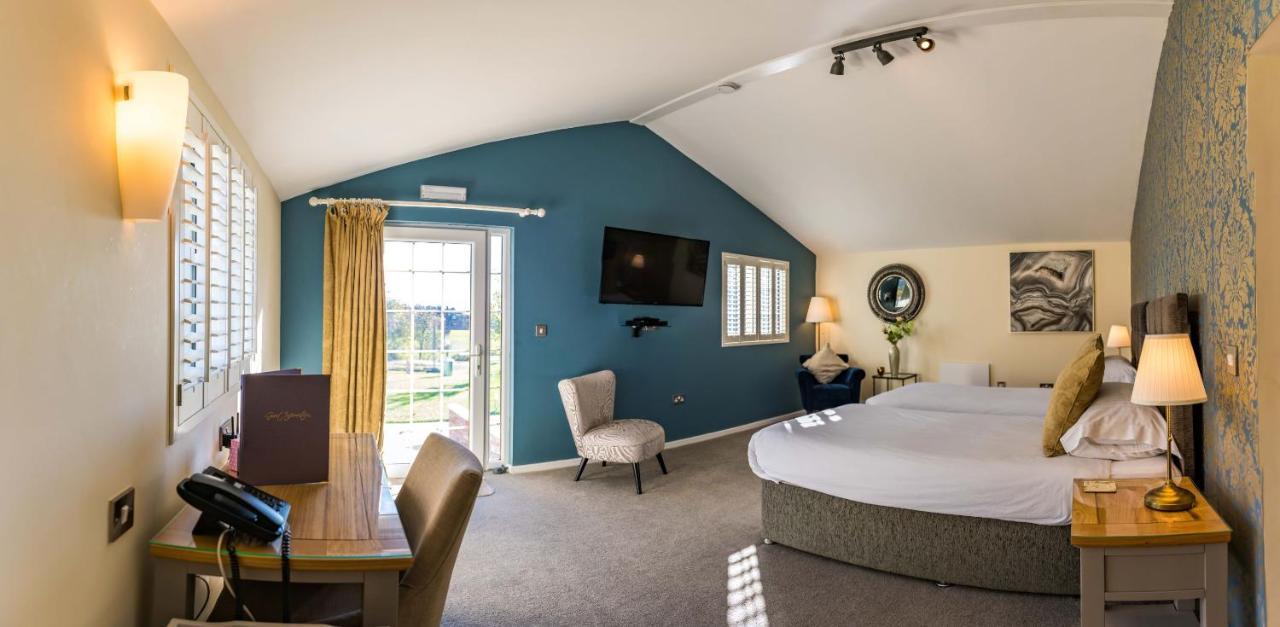 Manor Court Hotel Carnaby Eksteriør billede